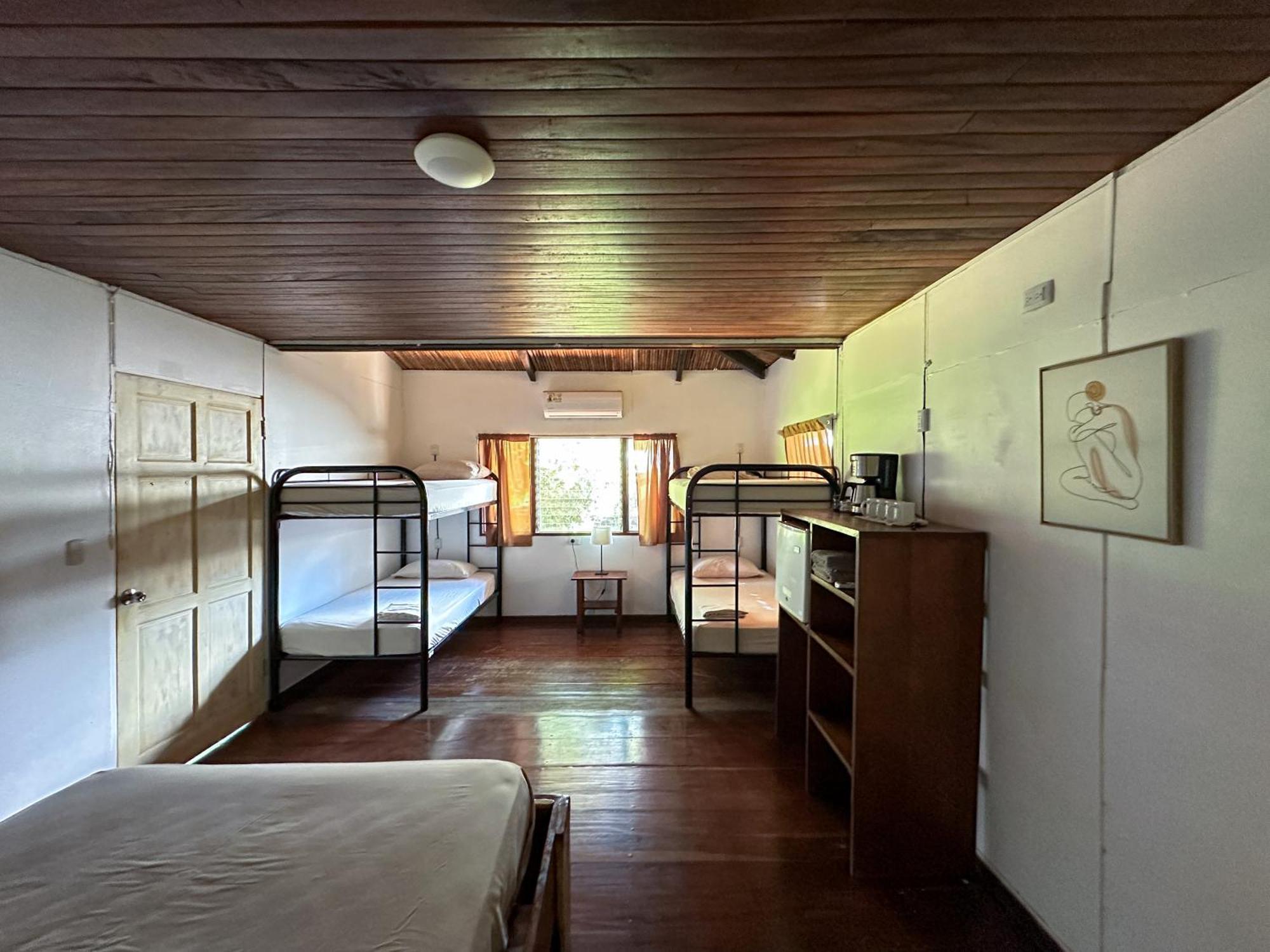 El Clan Hostel Puerto Viejo de Talamanca エクステリア 写真